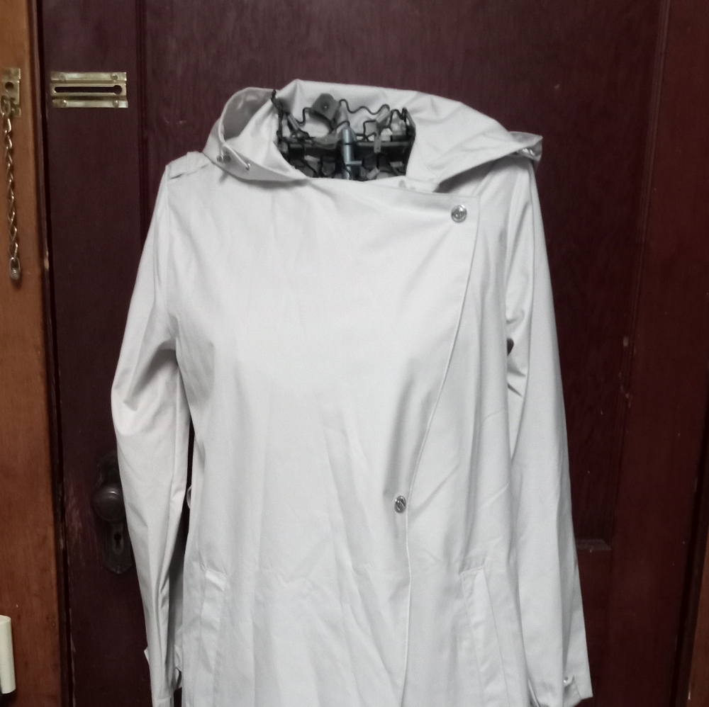 Bernardo lightweight all weather windbreaker jacket coat w/hood belt geo…